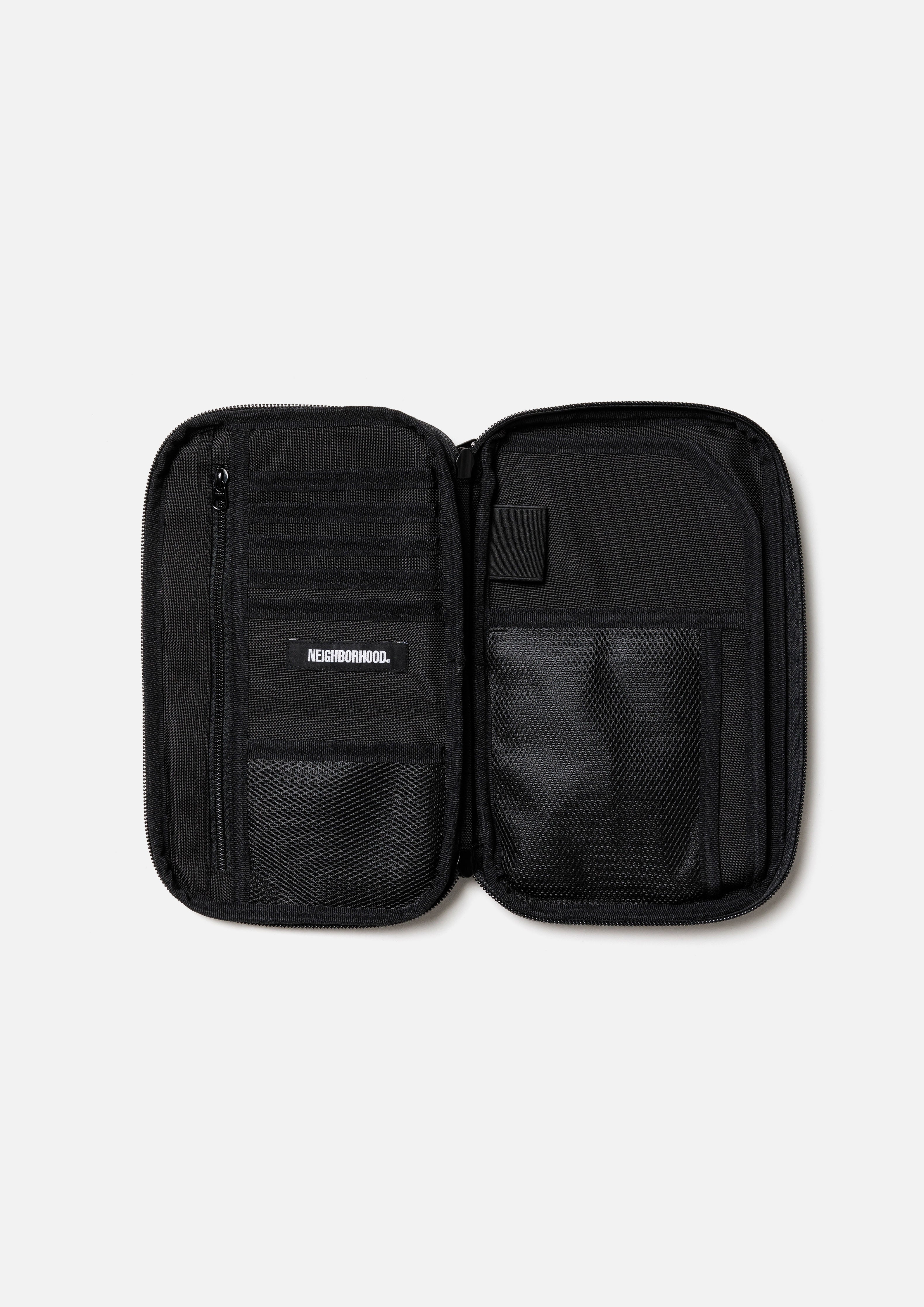 Neighborhood Passport Case Reisepasshülle Schwarz Nylon